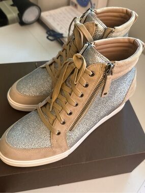 Linea Paolo Women's Beige and Silver Glitter High-Top Sneakers size 8.5 NWT